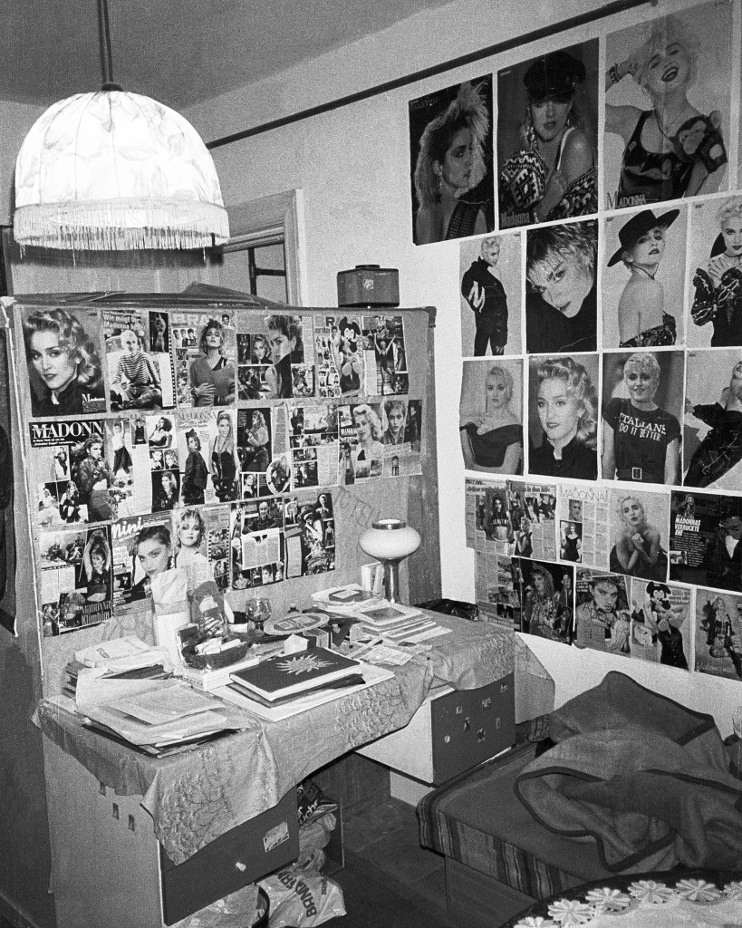Surveillance photo of a bedroom of a teen with alleged pro-Western sympathies simonmenner-stasi-125